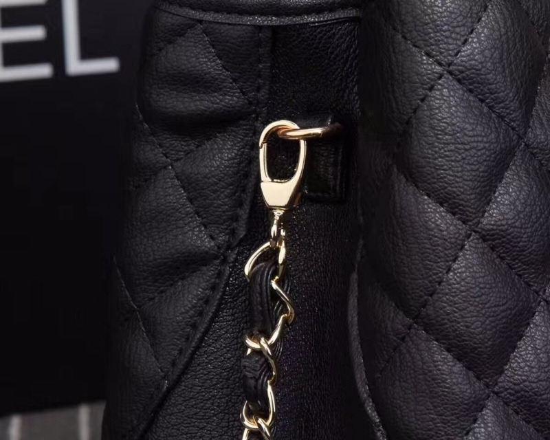 Ch**el shopping bags